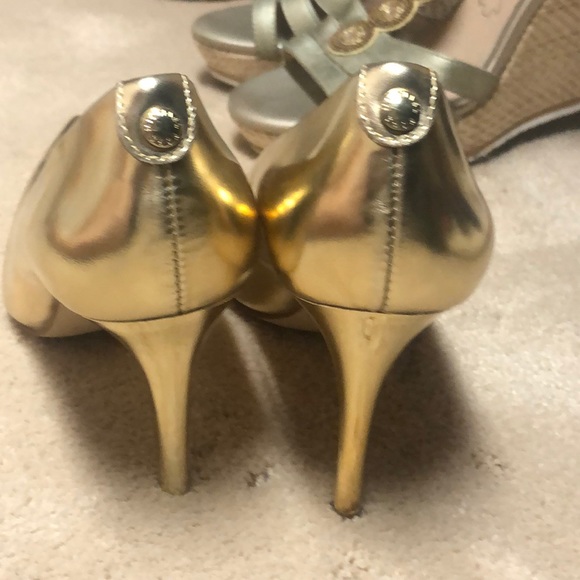 Shoes - Picture 5 of 5